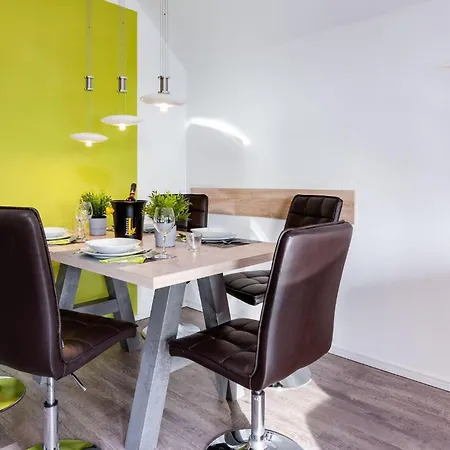 Fewo-kapitaen-james-cook-olpenitz-e-ladesaeule-allergiker-wasserbett דירה