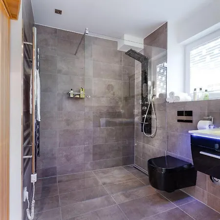 דירה Fewo-kapitaen-james-cook-olpenitz-e-ladesaeule-allergiker-wasserbett